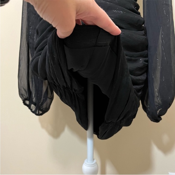 House of Harlow 1960 Black with Sparkle Thread Ruched Long Sleeve Dress - Picture 7 of 16